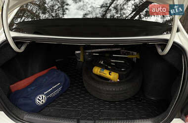 Седан Volkswagen Polo 2013 в 