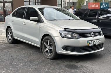 Седан Volkswagen Polo 2011 в Киеве