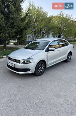 Седан Volkswagen Polo 2013 в Харкові
