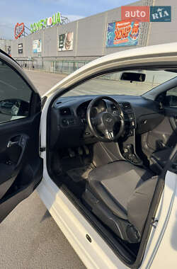 Хетчбек Volkswagen Polo 2010 в 