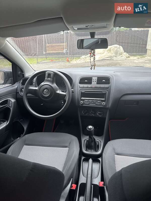 Седан Volkswagen Polo 2012 в Львове