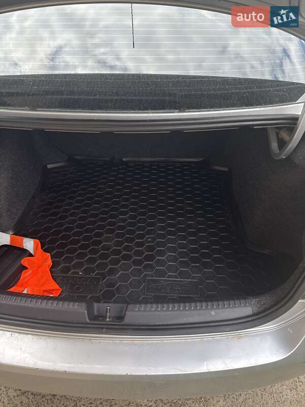 Седан Volkswagen Polo 2012 в Львове
