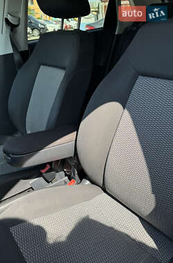 Хетчбек Volkswagen Polo 2010 в 