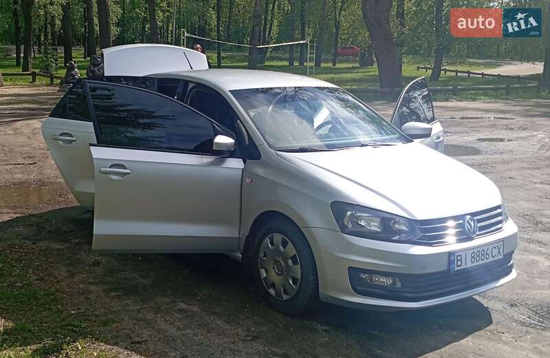 Седан Volkswagen Polo 2018 в Тростянце