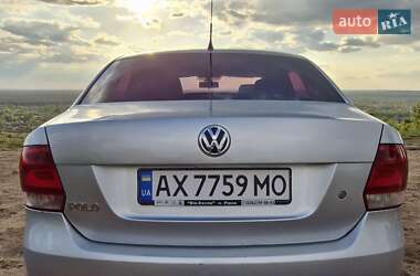 Седан Volkswagen Polo 2011 в 