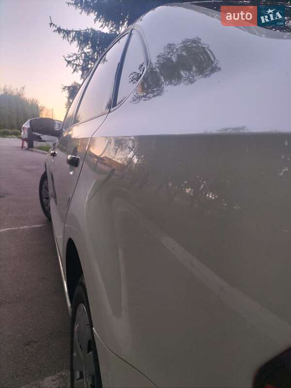 Седан Volkswagen Polo 2016 в Прилуках