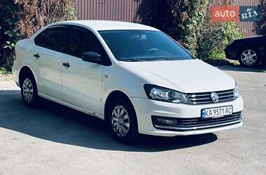 Седан Volkswagen Polo 2018 в Киеве