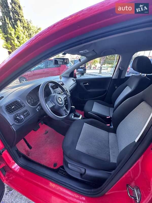 Хетчбек Volkswagen Polo 2013 в Чернівцях