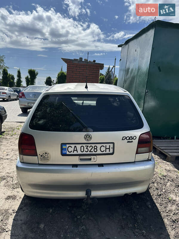 Хетчбек Volkswagen Polo 2001 в Глобиному