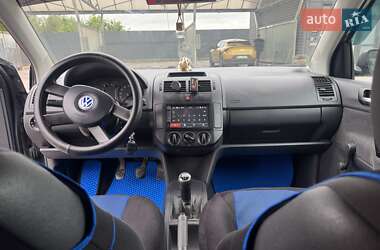 Хетчбек Volkswagen Polo 2003 в 