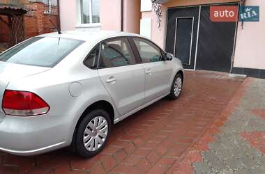 Седан Volkswagen Polo 2013 в 