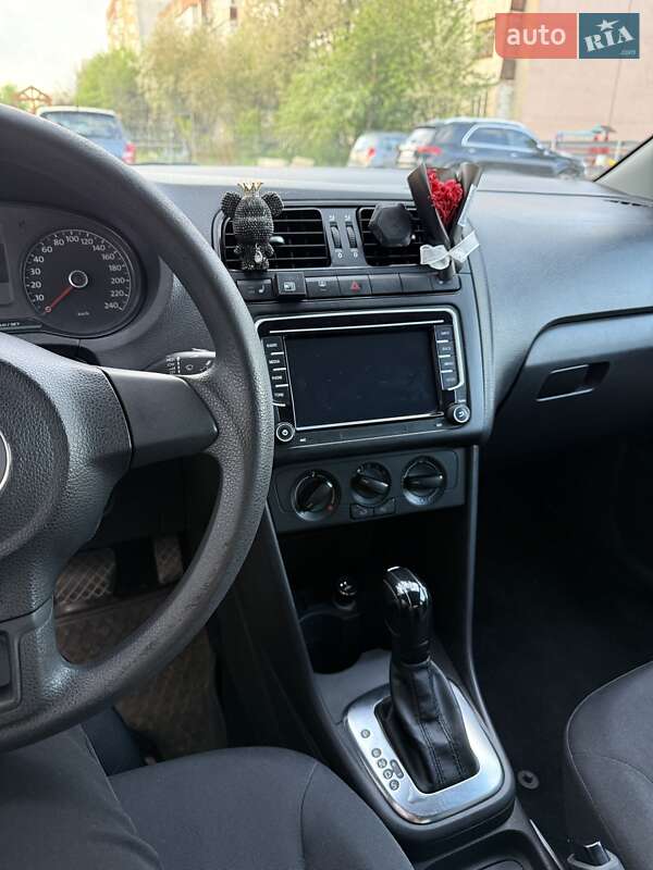 Седан Volkswagen Polo 2011 в Мукачевому