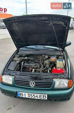 Седан Volkswagen Polo 1996 в 