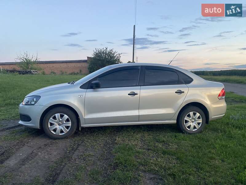 Седан Volkswagen Polo 2011 в Миргороде