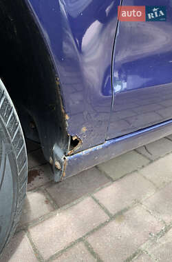 Хетчбек Volkswagen Polo 2003 в 