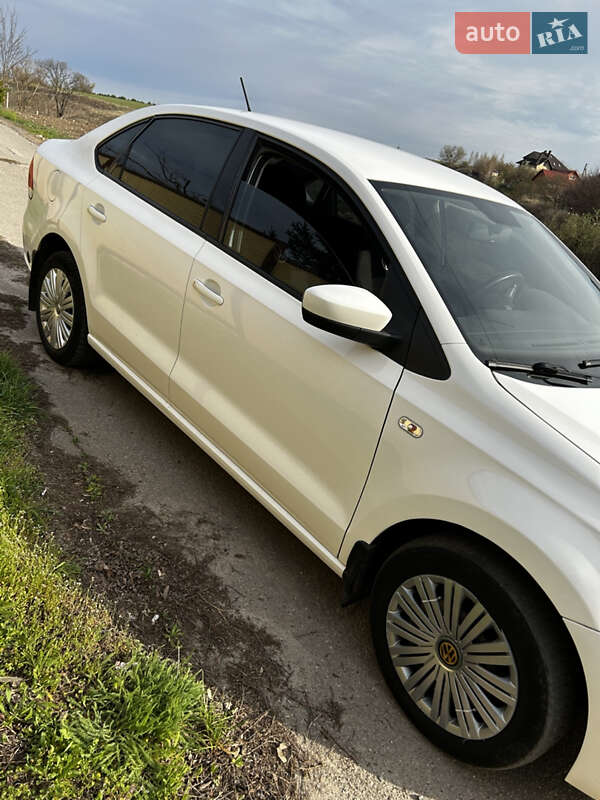 Седан Volkswagen Polo 2012 в Харкові