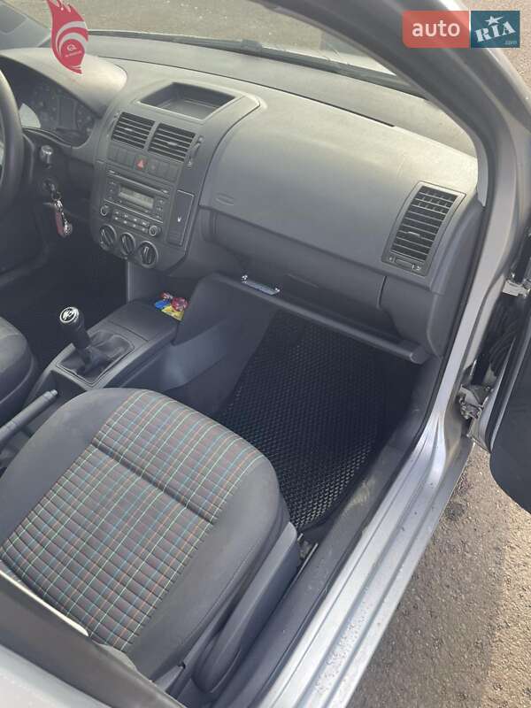 Хетчбек Volkswagen Polo 2006 в Рудки