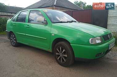 Седан Volkswagen Polo 2000 в Харькове
