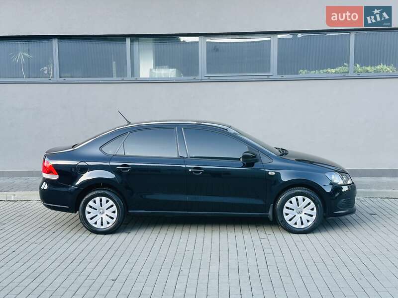 Седан Volkswagen Polo 2011 в Мукачевому