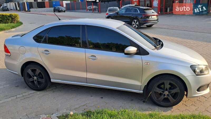 Седан Volkswagen Polo 2013 в Львове фото 3 Седан Volkswagen Polo 2013 в Львове