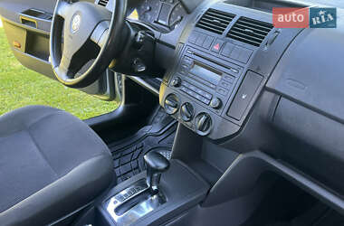 Хэтчбек Volkswagen Polo 2006 в 