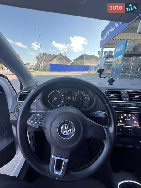 Хэтчбек Volkswagen Polo 2010 в Калуше