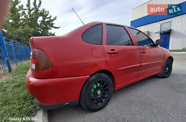Седан Volkswagen Polo 1997 в 