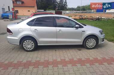 Седан Volkswagen Polo 2018 в Днепре
