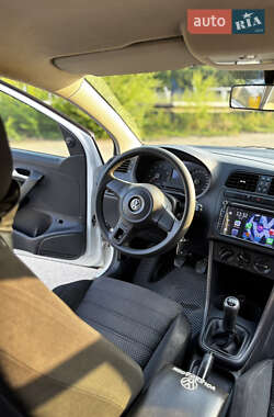 Седан Volkswagen Polo 2011 в 