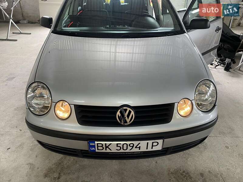 Хэтчбек Volkswagen Polo 2004 в Ровно