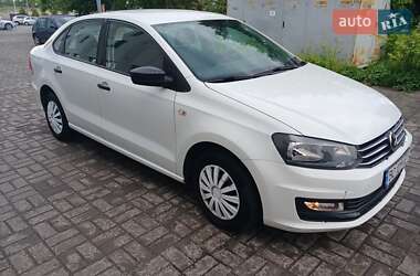 Седан Volkswagen Polo 2017 в Львове