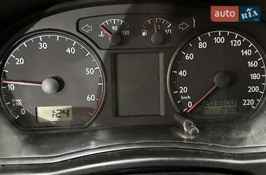 Хэтчбек Volkswagen Polo 2002 в 