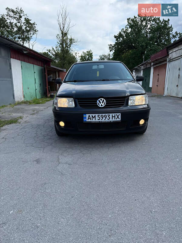 Хетчбек Volkswagen Polo 2000 в Житомирі