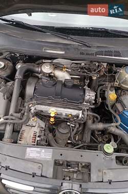 Хэтчбек Volkswagen Polo 2000 в 