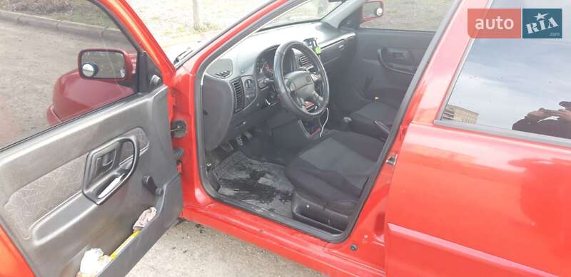 Седан Volkswagen Polo 1997 в Покрове