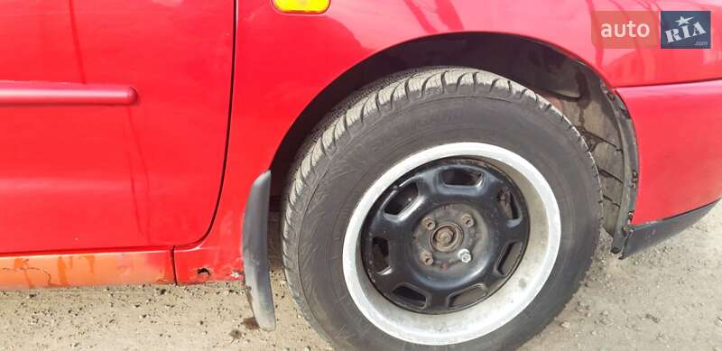 Седан Volkswagen Polo 1997 в Покрове