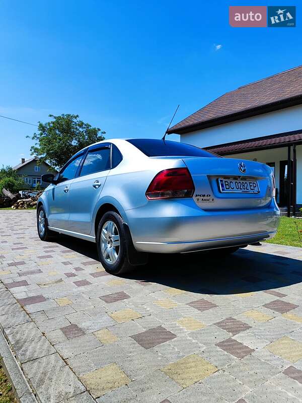 Седан Volkswagen Polo 2011 в Меденичах