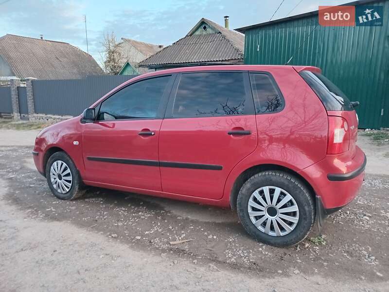 Хэтчбек Volkswagen Polo 2003 в 