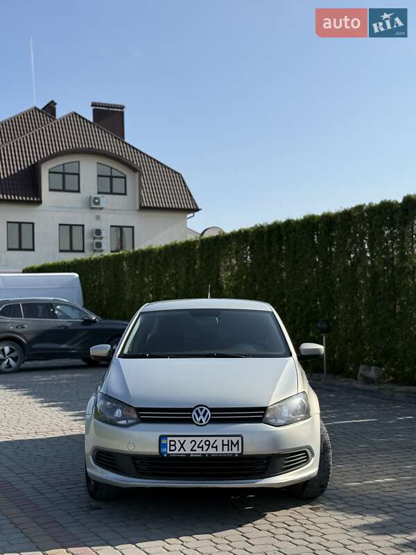 Седан Volkswagen Polo 2012 в Дунаевцах