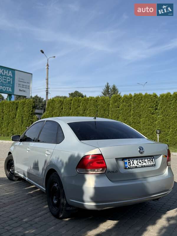 Седан Volkswagen Polo 2012 в Дунаевцах