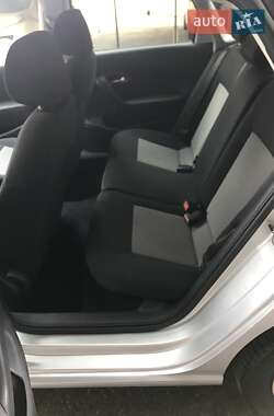 Седан Volkswagen Polo 2011 в 