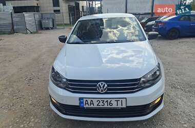 Седан Volkswagen Polo 2017 в Запоріжжі