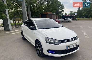 Седан Volkswagen Polo 2011 в 