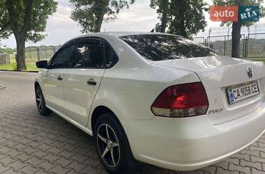 Седан Volkswagen Polo 2011 в 