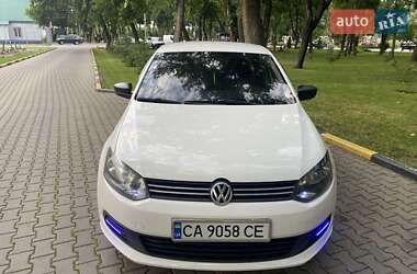 Седан Volkswagen Polo 2011 в 