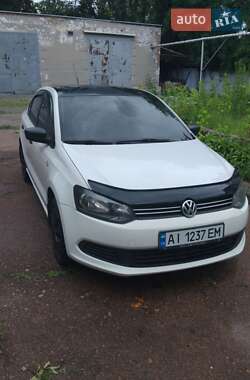 Седан Volkswagen Polo 2011 в Чернигове