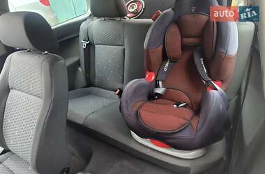 Хетчбек Volkswagen Polo 2003 в 