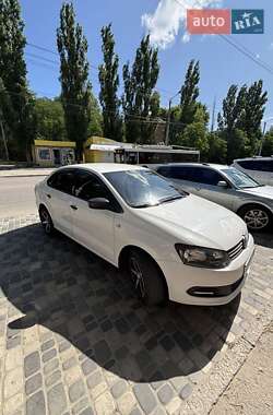 Седан Volkswagen Polo 2011 в 