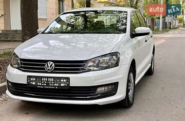 Седан Volkswagen Polo 2017 в Желтых Водах