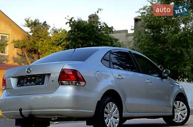 Седан Volkswagen Polo 2011 в 